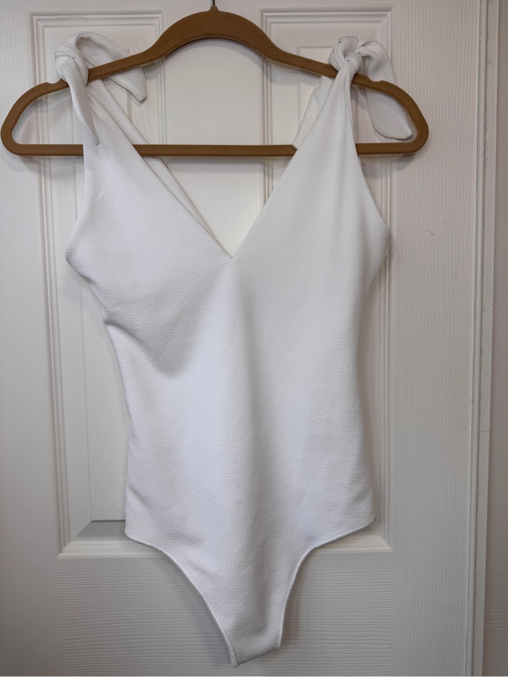 Show Me Your MuMu White V-Neck Ribbed Bodysuit - Picture 3 of 6